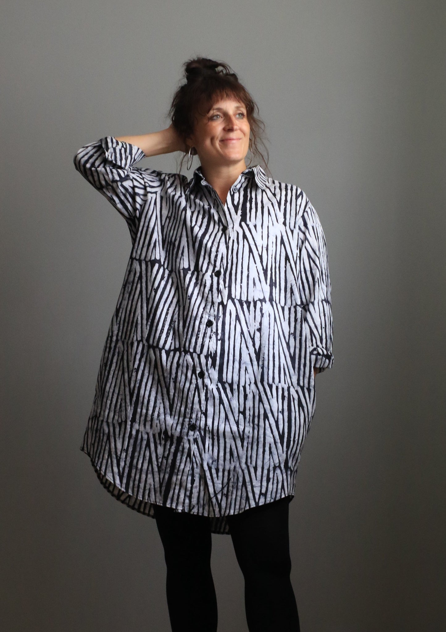Yaa Oversized Shirt - Svart Legon
